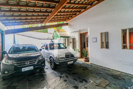 Casa à venda com 270m², 3 quartos e 3 vagasGaragem