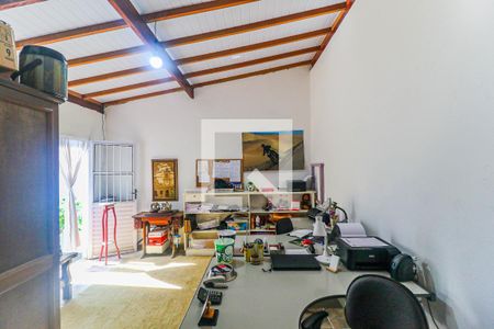 Casa à venda com 270m², 3 quartos e 3 vagasEscritório