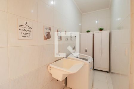 Casa à venda com 290m², 3 quartos e 2 vagasÁrea de Serviço