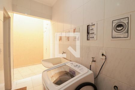 Casa à venda com 290m², 3 quartos e 2 vagasÁrea de Serviço