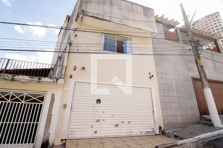 Casa à venda com 290m², 3 quartos e 2 vagasFachada