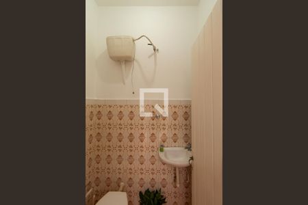 Casa à venda com 183m², 3 quartos e 2 vagas Casa à venda com 183m², 3 quartos e 2 vagasBanheiro