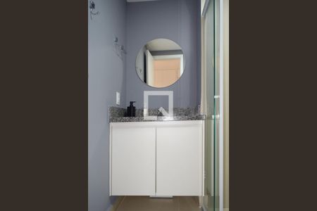 Banheiro de kitnet/studio para alugar com 1 quarto, 25m² em Pinheiros, São Paulo