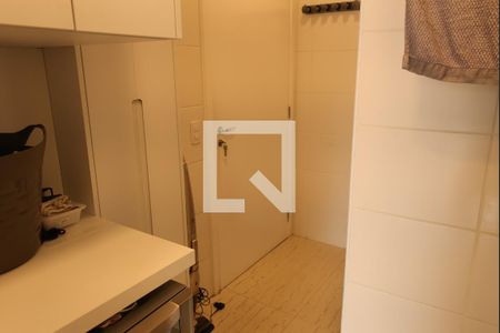 Apartamento à venda com 120m², 3 quartos e 2 vagasLavanderia