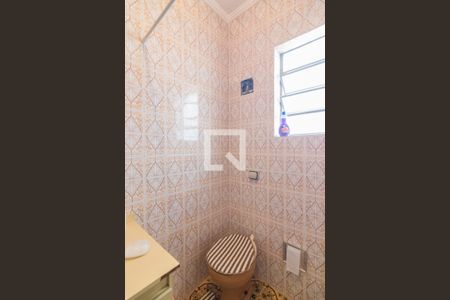 Casa à venda com 120m², 3 quartos e 2 vagas Casa à venda com 120m², 3 quartos e 2 vagasBanheiro 1