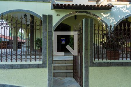 Casa de condomínio para alugar com 351m², 4 quartos e 3 vagasÁrea externa - Fachada