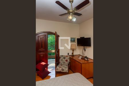 Casa de condomínio para alugar com 351m², 4 quartos e 3 vagasQuarto 2 - Suíte