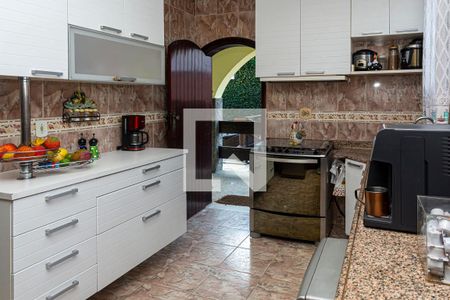 Casa de condomínio para alugar com 351m², 4 quartos e 3 vagasCozinha - Armários