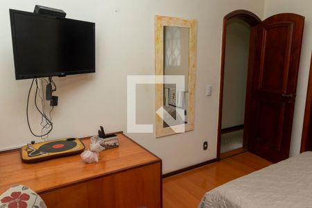 Casa de condomínio para alugar com 351m², 4 quartos e 3 vagasQuarto 2 - Suíte