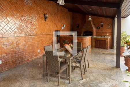 Casa de condomínio para alugar com 351m², 4 quartos e 3 vagasÁrea externa - Churrasqueira