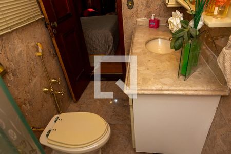 Casa de condomínio para alugar com 351m², 4 quartos e 3 vagasBanheiro suite 2