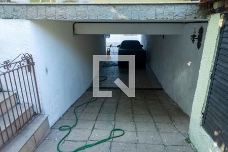 Casa de condomínio para alugar com 351m², 4 quartos e 3 vagasÁrea externa - Garagem