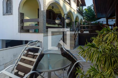 Casa de condomínio para alugar com 351m², 4 quartos e 3 vagasÁrea externa - Varanda