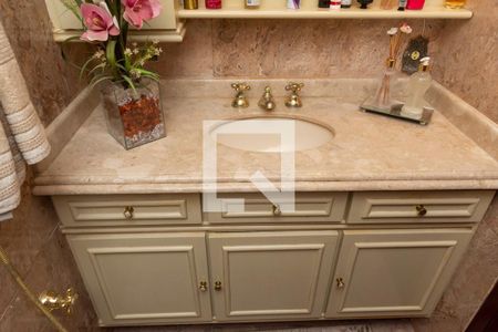 Casa de condomínio para alugar com 351m², 4 quartos e 3 vagasBanheiro suite 1