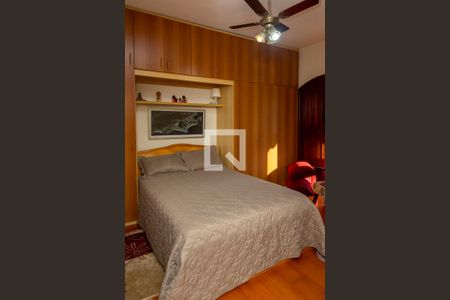 Casa de condomínio para alugar com 351m², 4 quartos e 3 vagasQuarto 2 - Suíte