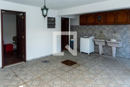 Casa de condomínio para alugar com 351m², 4 quartos e 3 vagasÁrea de Serviço
