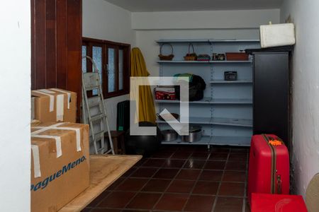 Casa de condomínio para alugar com 351m², 4 quartos e 3 vagasQuarto de Serviço