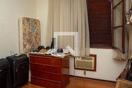 Casa de condomínio para alugar com 351m², 4 quartos e 3 vagasQuarto 4 - Armários