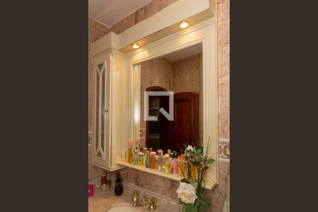 Casa de condomínio para alugar com 351m², 4 quartos e 3 vagasBanheiro suite 2