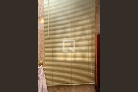 Casa de condomínio para alugar com 351m², 4 quartos e 3 vagasBanheiro suite 2