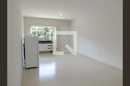Cozinha de apartamento para alugar com 1 quarto, 62m² em São Domingos, São Paulo