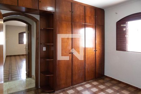 Casa à venda com 215m², 3 quartos e 1 vagaQuarto 2