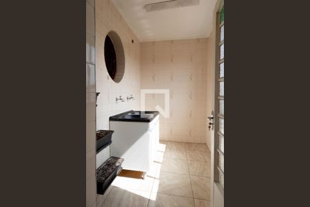 Casa à venda com 215m², 3 quartos e 1 vagaÁrea de Serviço