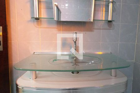 Casa à venda com 215m², 3 quartos e 1 vagaBanheiro - Suíte