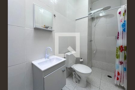 Banheiro de casa para alugar com 1 quarto, 35m² em Chácara Santo Antônio (zona Sul), São Paulo