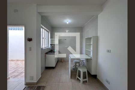 Sala/cozinha  de casa para alugar com 1 quarto, 35m² em Chácara Santo Antônio (zona Sul), São Paulo