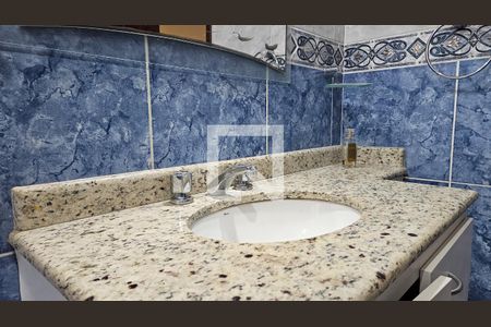 Casa à venda com 300m², 4 quartos e 4 vagasBanheiro 1