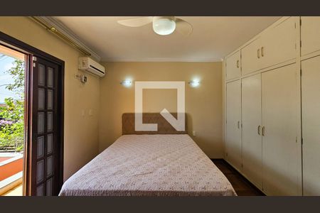 Casa à venda com 300m², 4 quartos e 4 vagasSuite