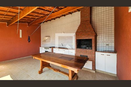 Casa à venda com 300m², 4 quartos e 4 vagasChurrasqueira