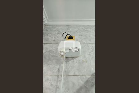 Casa à venda com 300m², 4 quartos e 4 vagasBanheiro 1