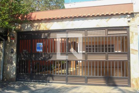 Casa à venda com 300m², 4 quartos e 4 vagasFachada da Casa