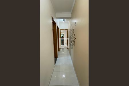 Corredor de apartamento para alugar com 2 quartos, 140m² em Vila Eldízia, Santo André