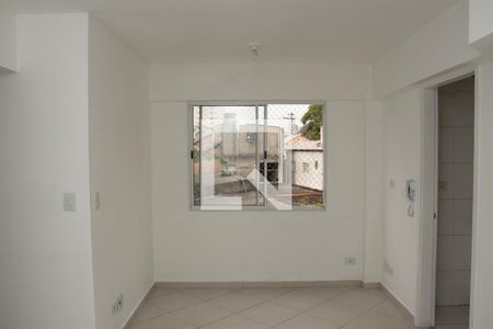 Sala de apartamento para alugar com 2 quartos, 43m² em Vila Taquari, São Paulo
