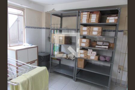 Casa à venda com 200m², 4 quartos e 1 vagaÁrea de Serviço