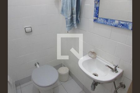 Casa à venda com 200m², 4 quartos e 1 vagaBanheiro 1