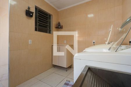 Casa à venda com 290m², 5 quartos e 3 vagas Casa à venda com 290m², 5 quartos e 3 vagasÁrea de serviço