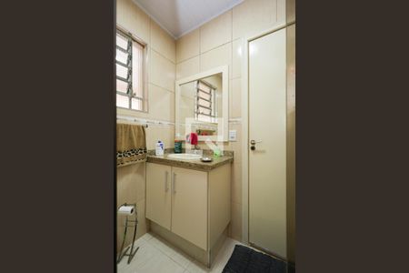 Casa à venda com 290m², 5 quartos e 3 vagas Casa à venda com 290m², 5 quartos e 3 vagasBanheiro de serviço