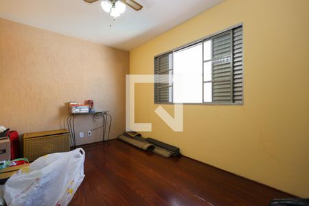 Casa à venda com 290m², 5 quartos e 3 vagas Casa à venda com 290m², 5 quartos e 3 vagasEdícula - Quarto 2