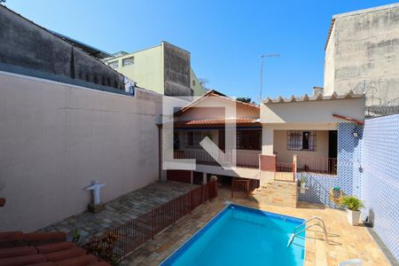 Casa à venda com 290m², 5 quartos e 3 vagas Casa à venda com 290m², 5 quartos e 3 vagasEdícula - Vista do Quarto 1