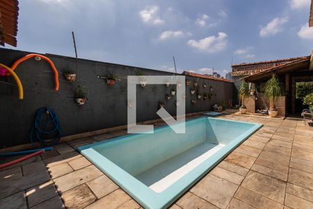 Casa à venda com 355m², 6 quartos e 6 vagas Casa à venda com 355m², 6 quartos e 6 vagasÁrea comum