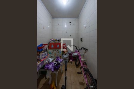 Casa à venda com 355m², 6 quartos e 6 vagas Casa à venda com 355m², 6 quartos e 6 vagasBanheiro de Serviço