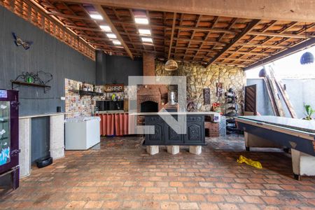 Casa à venda com 355m², 6 quartos e 6 vagas Casa à venda com 355m², 6 quartos e 6 vagasÁrea comum