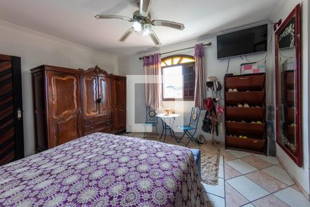 Casa à venda com 355m², 6 quartos e 6 vagas Casa à venda com 355m², 6 quartos e 6 vagasQuarto 1