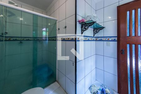 Casa à venda com 355m², 6 quartos e 6 vagas Casa à venda com 355m², 6 quartos e 6 vagasBanheiro 2