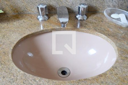 Apartamento à venda com 392m², 3 quartos e 3 vagasBanheiro Social - detalhe pia