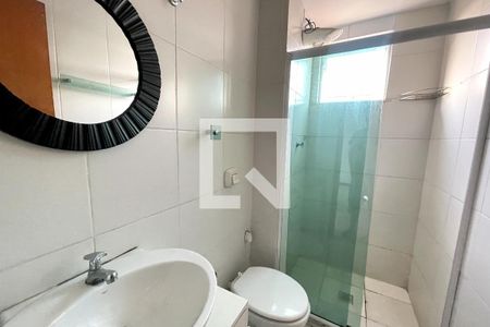 Banheiro  de apartamento para alugar com 2 quartos, 55m² em Vila Centenário, Duque de Caxias